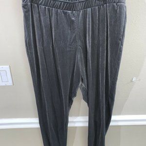 Roaman’s Gray Longe Ankle Pants Sz 22/24 1X Elasti